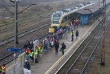 Około 150 uczniów z Krakowa odwiedziło Olkusz. Uczyli się o bezpieczeństwie na dworcach kolejowych i poznali miasto. Zobaczcie zdjęcia
