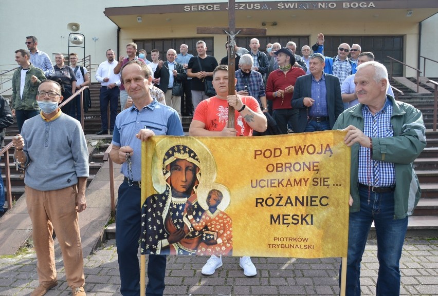 Męski różaniec w Piotrkowie już po raz 18. Modlono się...