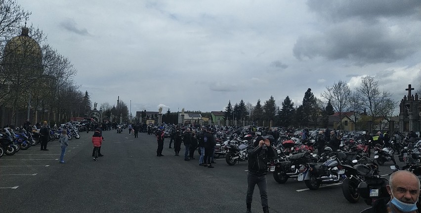 Tłumy na otwarciu sezonu motocyklowego w Licheniu