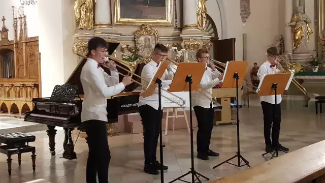 Letnia Akademia Instrumentów Dętych Blaszanych w Kaliszu. Koncert w kościele franciszkanów