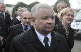 Jarosław Kaczyński z wizytą u gdańskich stoczniowców 1 września. Zdjęcia i film