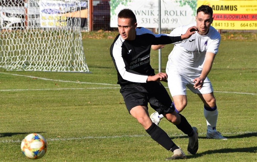 V liga piłkarska, Wadowice: Hejnał Kęty - LKS Żarki 2:1.