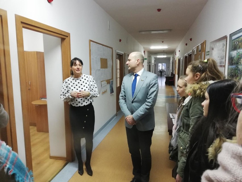 W ramach zajęć z WOS-u odwiedzili Urząd Gminy w Darłowie