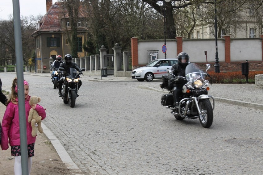 Głogów: Motocykliści opanowali Stare Miasto (Foto)