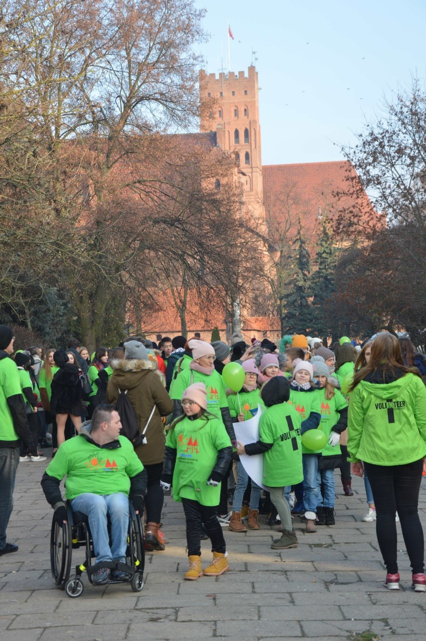 Malbork. Tak Dzień Wolontariusza wyglądał przed rokiem. Była parada, a potem happening 