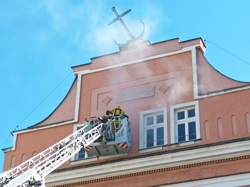 Pożar w budynku Straży Miejskiej i ITS w Wałbrzychu....