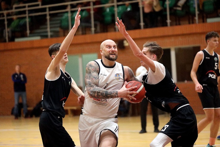 Koszykarze KS Basket Legnica wygrali z drużyną Turów Zgorzelec, zobaczcie zdjęcia