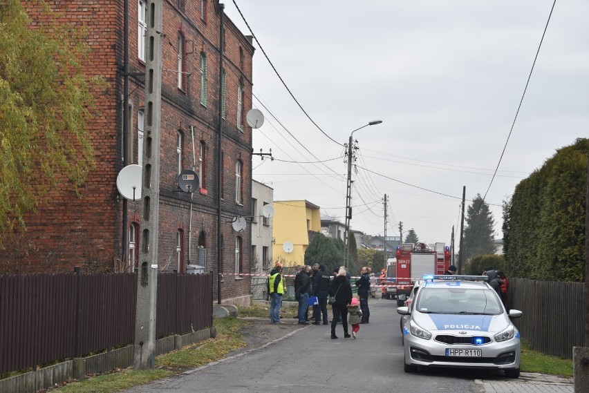 Wybuch butli z gazem w kamienicy w Czuchowie. Jedna osoba trafiła do szpitala, druga na izbę wytrzeźwień