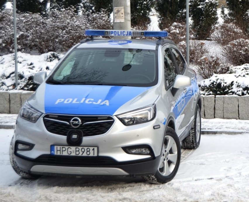 Łukowica. Policjanci mają nowy radiowóz, do zakupu którego dołożyła się gmina