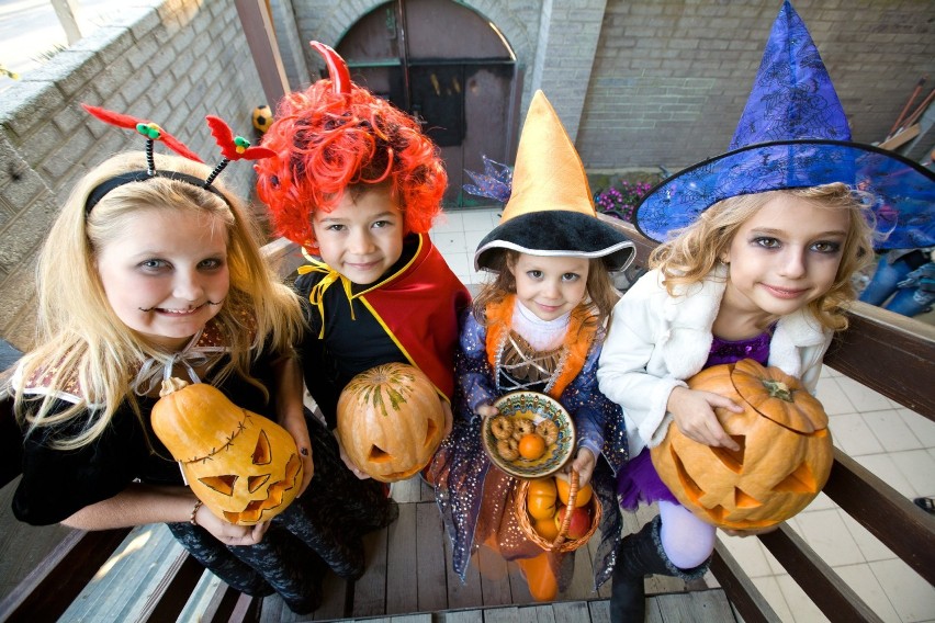 Cukierek albo psikus! W Halloween z takim hasłem na ustach...