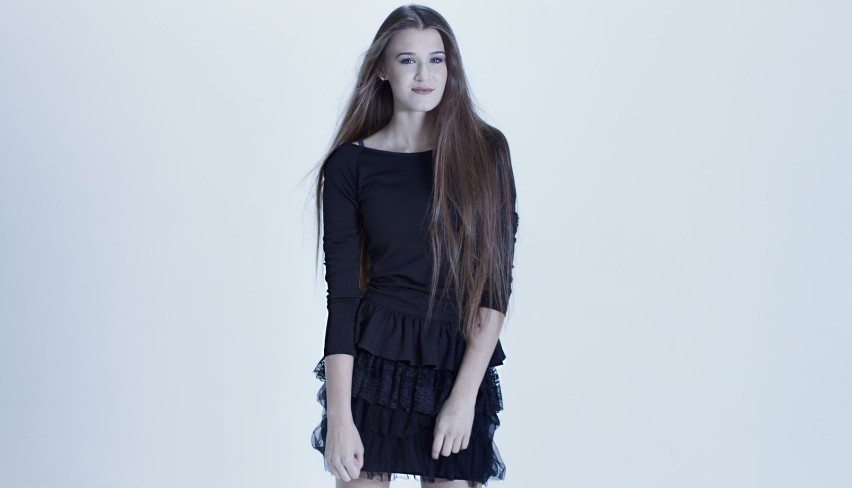 Kariera młodej wokalistki Weroniki Juszczak z Sieradza ruszyła z kopyta. Posłuchaj jej przeboju