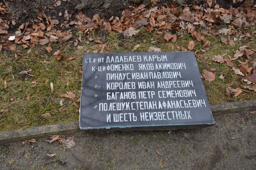 Zdemontowano tablicę na posowieckim pomniku w Koźminie Wlkp.!