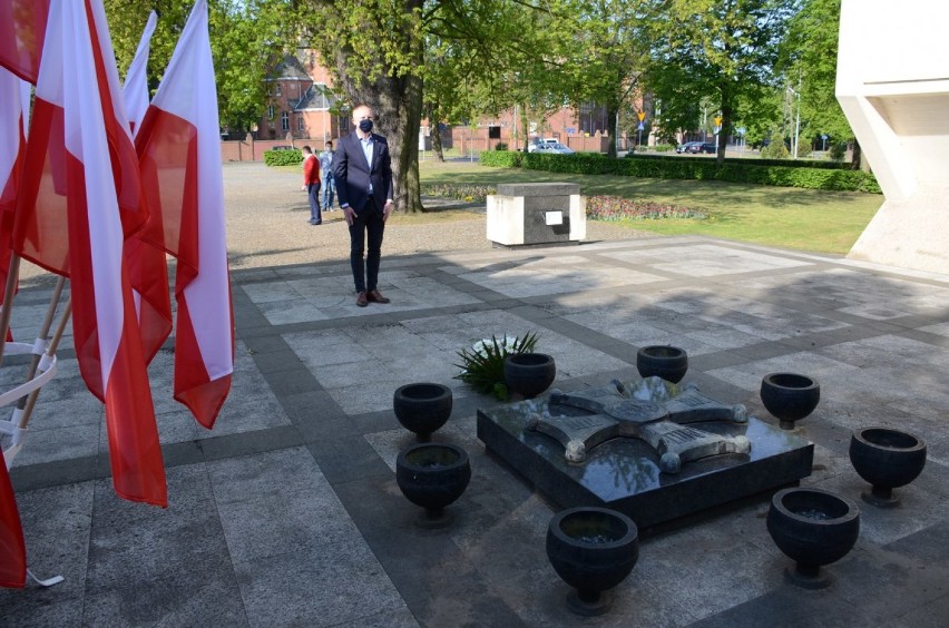 Obchody rocznicowe przy pomniku Żołnierzy Garnizonu Leszczyńskiego