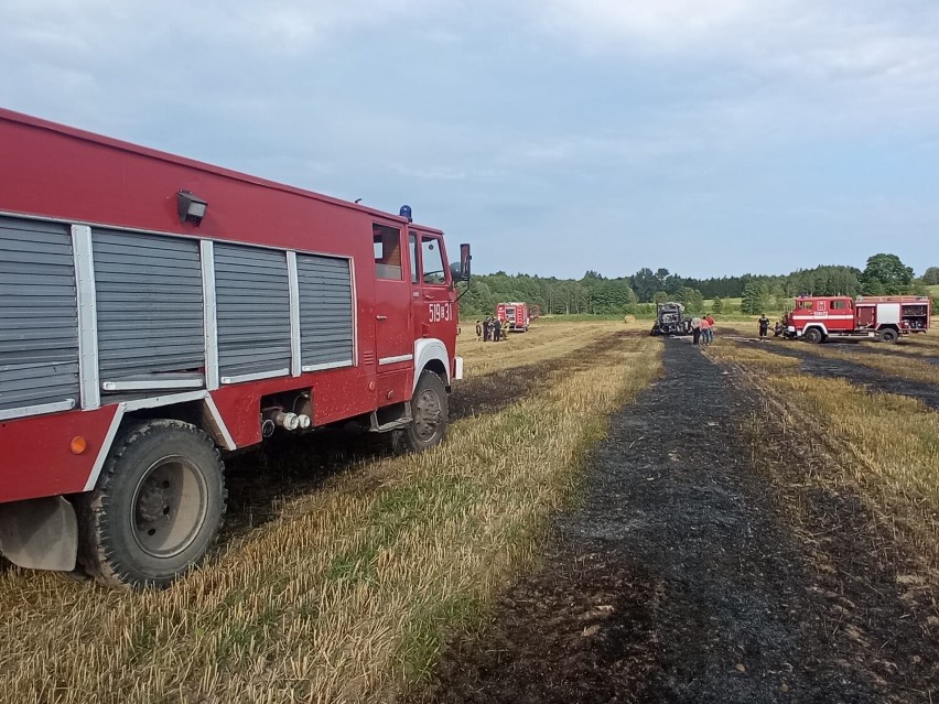 W pożarze spłonął ciągnik w Niedośpielinie (gm. Wielgomłyny). Ruszyła zbiórka na kupno nowego