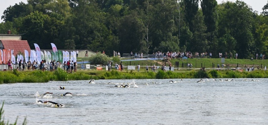 Prezydent Konina wskoczy do rzeki. Władze wystartują w sztafecie Samsung River Triathlon w Koninie. To okazja do zmierzenia się z nimi