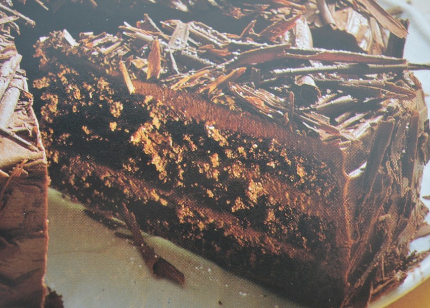 Tort czekoladowy 

Ciasto
100 g gorzkiej czekolady
100 g...
