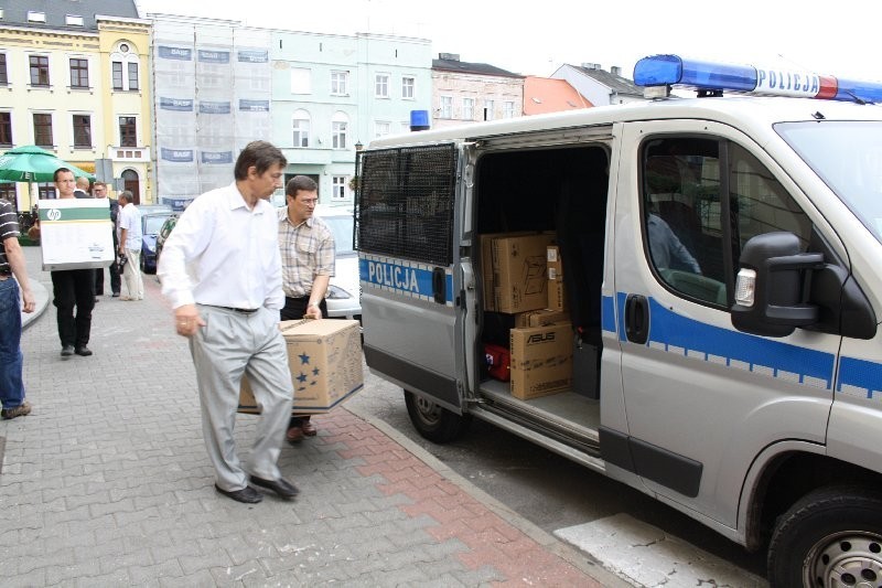 Śremska policja dostała od gminy komputery za 45 tys. złotych