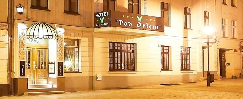 Hotel "Pod Orłem" na starówce w Toruniu - to tutaj, jak...