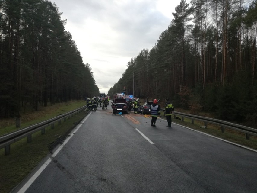 Tragiczny wypadek koło Złotowa - dwie osoby nie żyją, cztery są ranne