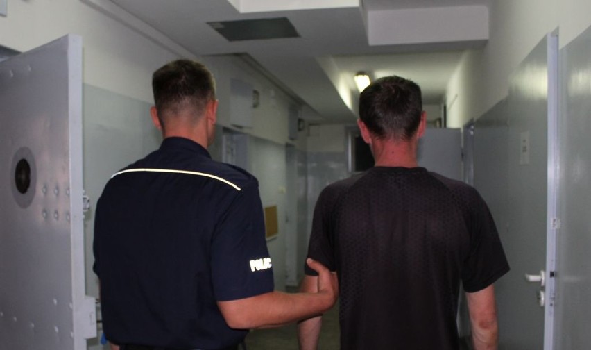 Pobity 37-latek znaleziony w piwnicy na AK w Wieluniu. Sprawcy zostali zatrzymani[FOTO]