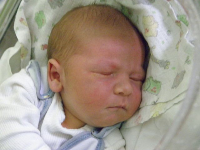 Tomasz Mielczarski, syn Moniki i Łukasza, urodził się 12 kwietnia o godzinie 23.25. Ważył 3750 g i mierzył 56 cm.

Polub nas na Facebooku