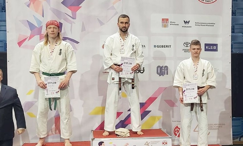 Karatecy z Malborka z medalami w mistrzostwach makroregionu we Włocławku