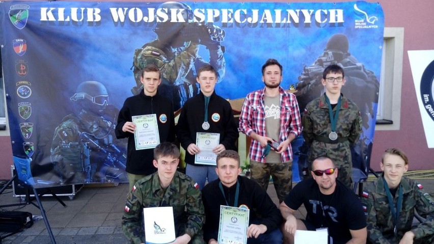 Uczniowie z kłobuckich „mundurówek” na VI Memoriale im. gen. broni Włodzimierza Potasińskiego w Krakowie FOTO