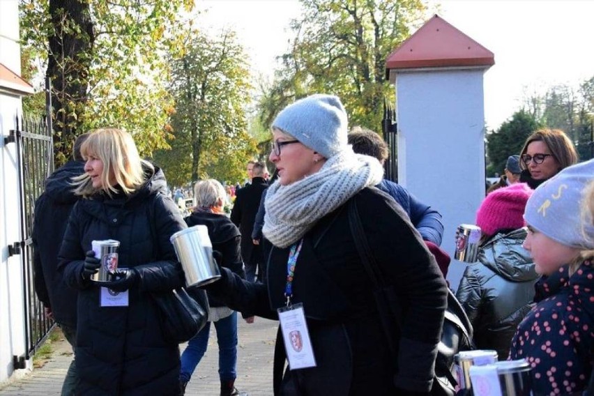 Tak kwesta wyglądała rok temu. Zebrano ponad 10 tysięcy...