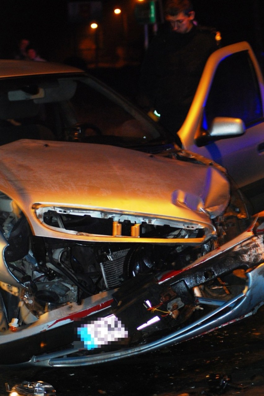 Wypadek w Suchej: Zderzyły się dwa samochody osobowe [ZDJĘCIA]