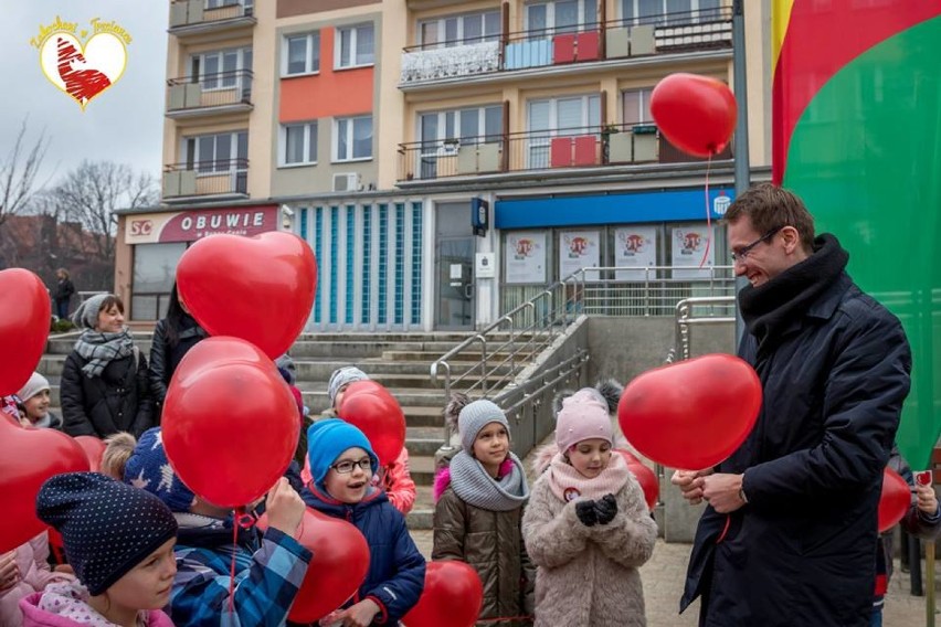 Zakochani w Trzciance. Nikt nie miał szans zapomnieć o Walentynkach [FOTO]