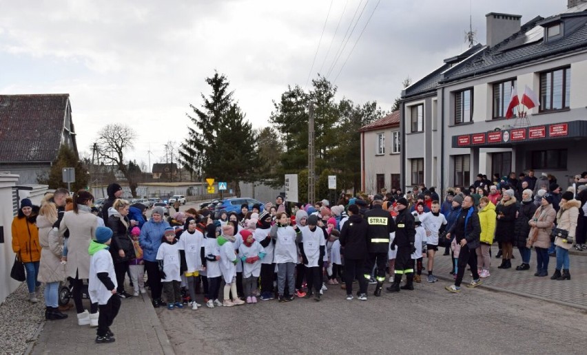 Ponad 120 zawodników pobiegło w XI edycji Biegu Tropem Wilczym w gminie Grabowo