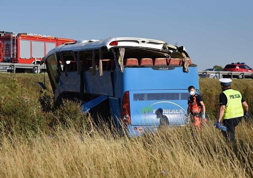 Po wypadku autokaru z dzioećmi kierowcda został zatrzymany....