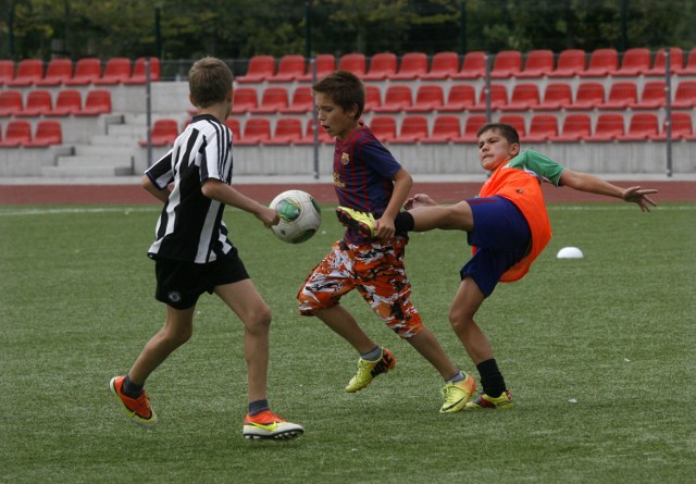 Piłkarze KS Polkowice organizują „wakacje z piłką"