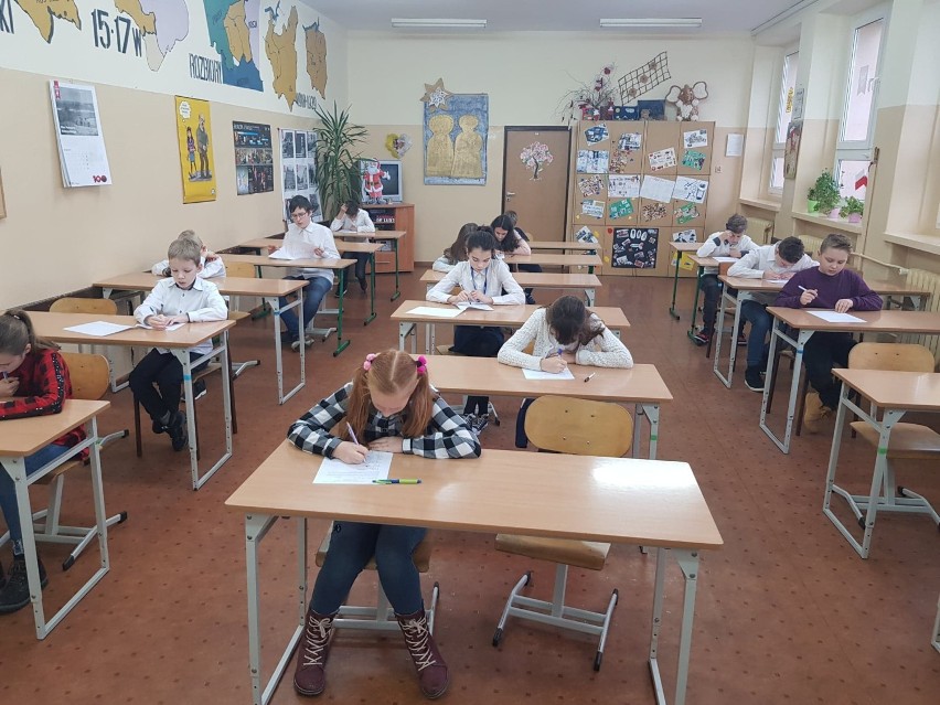 W Szkole Podstawowej w Kąkolewie odbył się VI Gminny Konkurs Wiedzy z Języka Angielskiego [ZDJĘCIA]