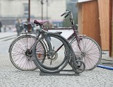 Wrocław: Miś, krasnal czy Mock? Który rowerowy stojak jest najładniejszy?