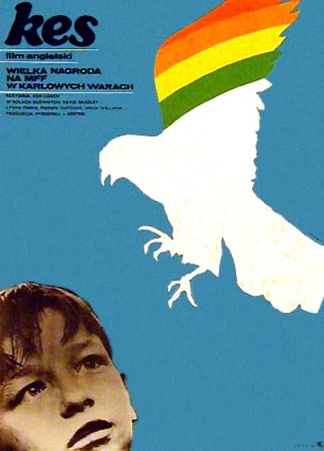 14 lipca | godz. 20:30 | MCK

Nierozumiany wśród rówieśników i najbliższych Billy kocha ptaki. Wkrótce chłopak chwyta pisklę sokoła, które zaczyna szkolić. 

Kes, reż. Ken Loach, Wielka Brytania 1969