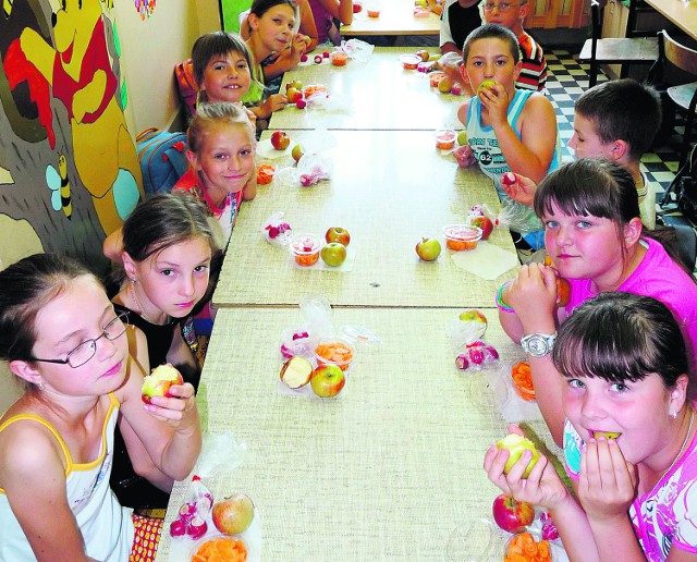 Dzieci ze szkoły w Starym Targu bardzo chętnie w ubiegłym roku jadły owoce i warzywa