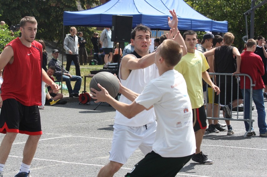 Turniej Streetball Jaworzno 2011 został rozstrzygnięty, znamy zycięzców [ZDJĘCIA]