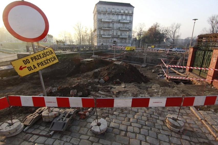 Wrocław: Zniknął most Słodowy. Będzie nowy (ZDJĘCIA)