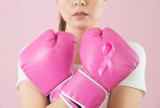 Te mity ciągle się pojawiają wokół raka piersi. Czas z nimi skończyć. Co wiesz o najpopularniejszym nowotworze diagnozowanym wśród kobiet?