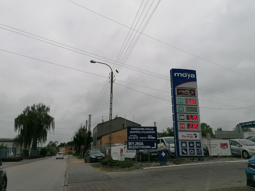 Ceny paliw w Tomaszowie Mazowieckim. Benzyna 98 kosztuje już ponad 6 zł i będzie drożej [ZDJĘCIA]