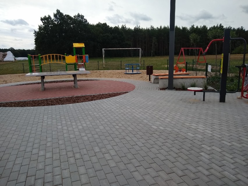 Zakończono budowę placów zabaw w gminie Wągoriwec