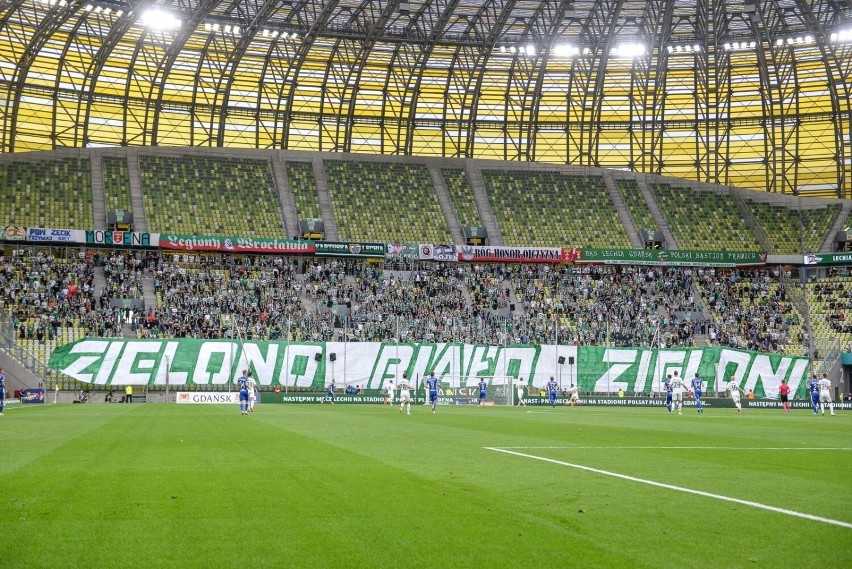 Stadion Polsat Plus Arena Lechii Gdańsk w kolorze...