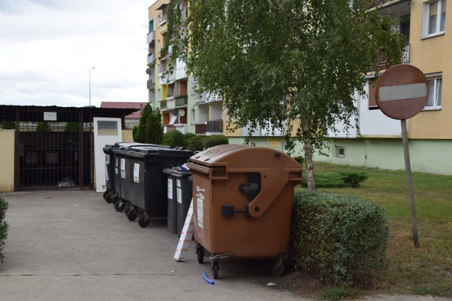 Wysokie stawki za odbiór śmieci bolą mieszkańców. W innych miejscowościach jest jeszcze drożej.