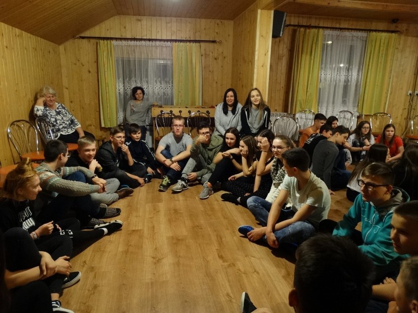 Młodzież ze Słobódki uczy się, ale też znakomicie bawi koło Zakopanego (zdjęcia)  
