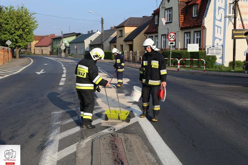Ochotnicy z OSP Kobylin neutralizowali plamę oleju