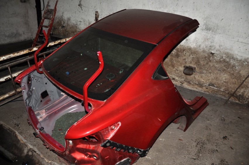 Policjanci z Koła odzyskali części aut skradzionych w Niemczech
