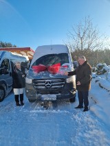 Środowiskowy Dom Samopomocy w Lipniaku ma nowy autobus do przewozu osób niepełnosprawnych 