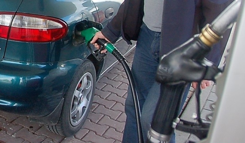 Ceny paliw najniższe od lat. Ile zapłacimy za benzynę i olej napędowy na tarnowskich stacjach? [24.03.2020]