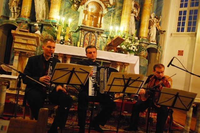 Festiwal akordeonowy w Kotlinie: Na początek wystąpił Accorinet Klezmer Trio